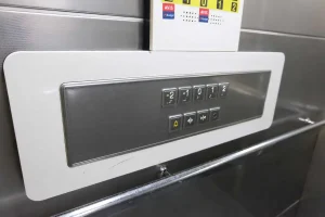 Interior del ascensor