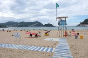 Acceso playa de La Concha